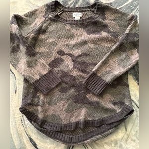 Knitted camo sweater